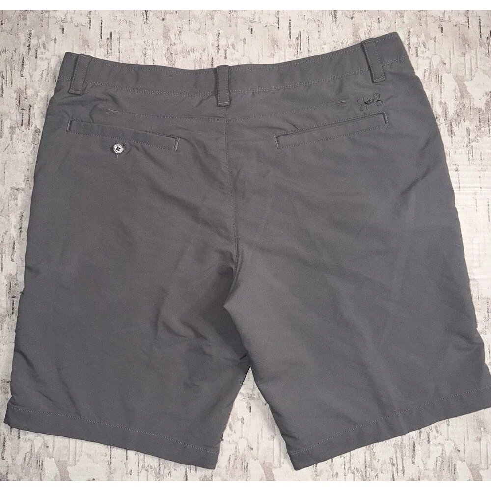 Under Armour Men’s Golf Shorts Gray Heatgear Performance Flat Front Size 38